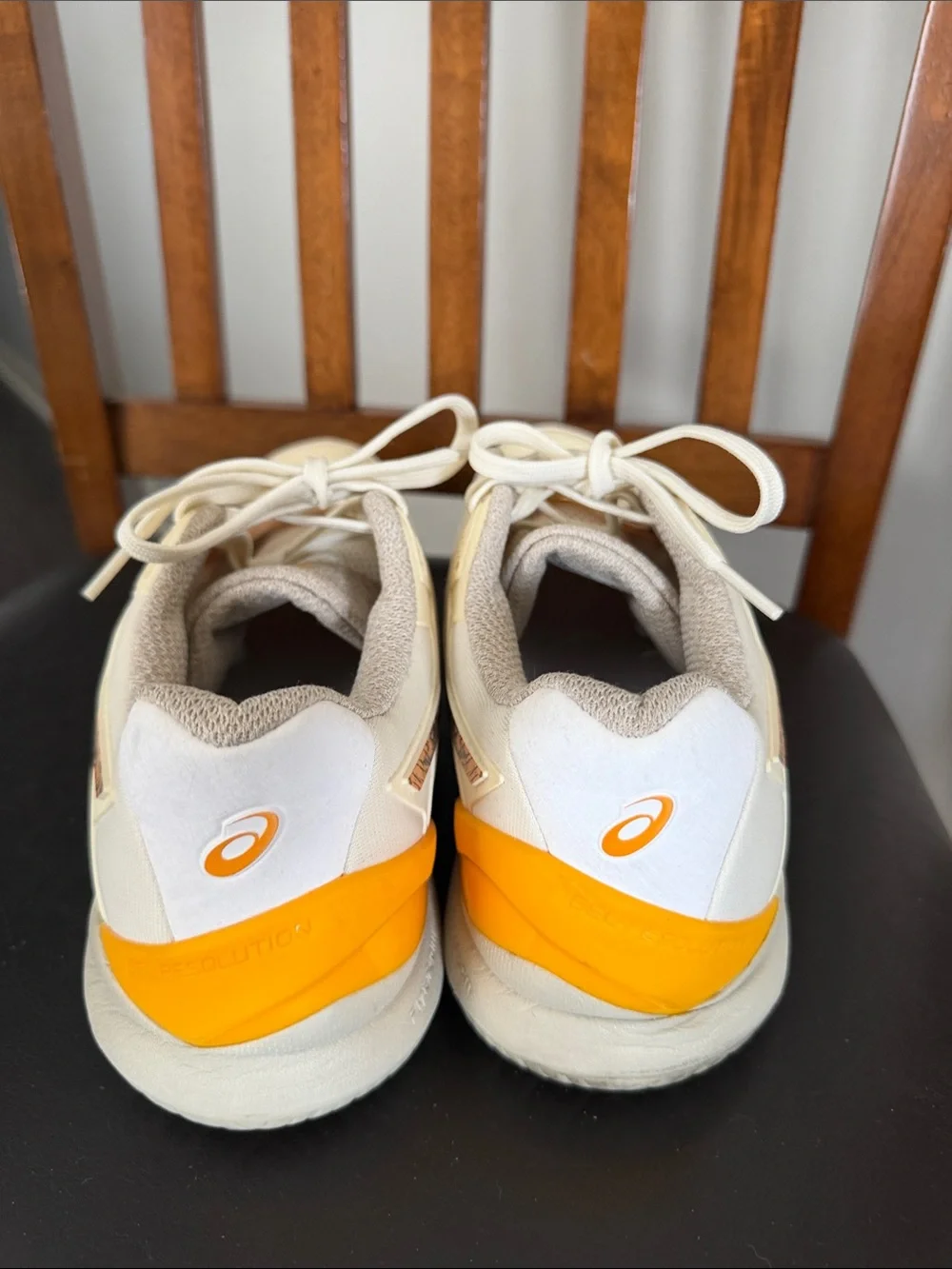 Like New!! ASICS Sneakers
